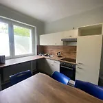 Linden Apartment *